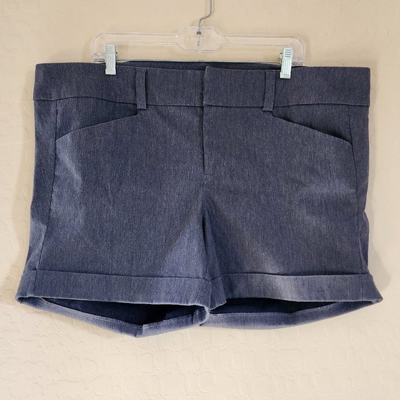 Torrid Women's Gray Stretch Dress Shorts with Cuffed Legs Pockets Size 20 - Picture 3 of 9